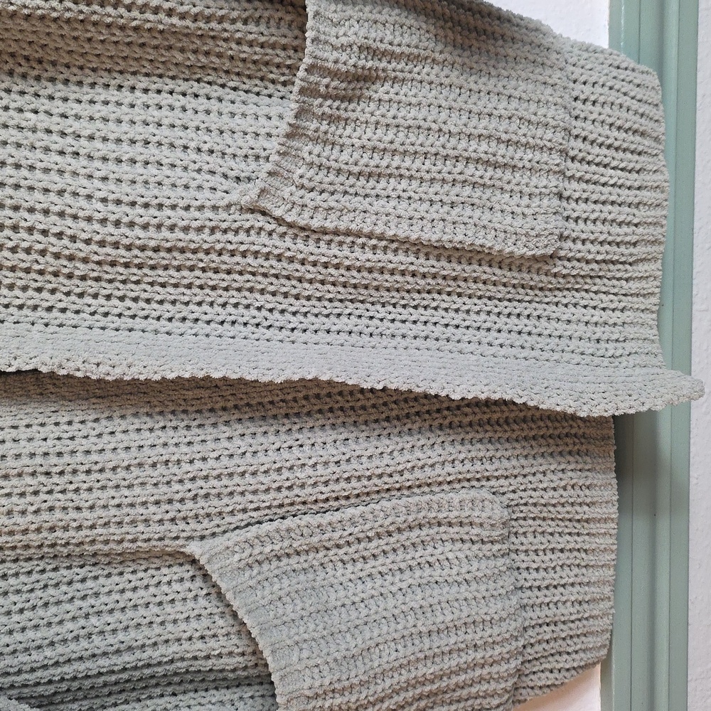 American Eagle Outfitters Sage Green Cardigan Sweater Large - Picture 6 of 12